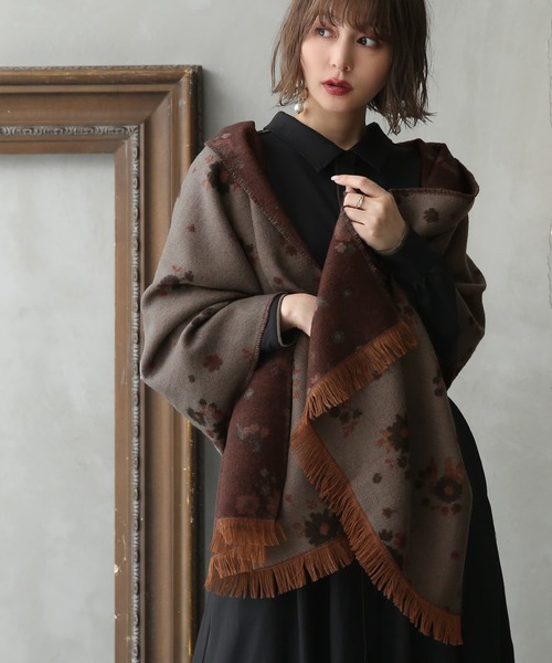 osharewalker（オシャレウォーカー）の「『フラワージャカードストール』（ストール/ショール・レディース・マスタード/グリーン/グレー・FREE）」の4枚目の写真