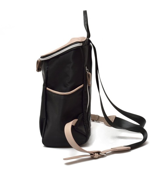 LUGG NAGG(ラグナグ)の「【adottona/アダット】超軽量・撥水機能付きポケットリュック(バックパック/リュック・レディース・ベージュ/ブラウン/ブラック・FREE)」の5枚目の写真