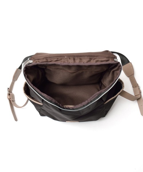 LUGG NAGG(ラグナグ)の「【adottona/アダット】超軽量・撥水機能付きポケットリュック(バックパック/リュック・レディース・ベージュ/ブラウン/ブラック・FREE)」の21枚目の写真