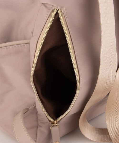 LUGG NAGG(ラグナグ)の「【adottona/アダット】超軽量・撥水機能付きポケットリュック(バックパック/リュック・レディース・ベージュ/ブラウン/ブラック・FREE)」の14枚目の写真