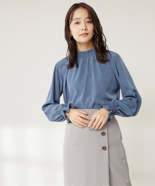 N.(N. Natural Beauty Basic)(エヌエヌナチュラルビューティーベーシック)の「シャーリングハイネックブラウス(シャツ/ブラウス・レディース・グレー/ブラック/ホワイト/ベージュ/ブルー・MEDIUM)」の16枚目の写真