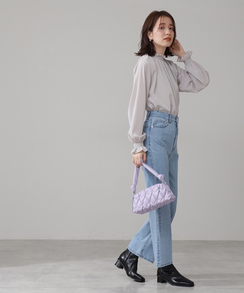 N.(N. Natural Beauty Basic)(エヌエヌナチュラルビューティーベーシック)の「シャーリングハイネックブラウス(シャツ/ブラウス・レディース・グレー/ブラック/ホワイト/ベージュ/ブルー・MEDIUM)」の7枚目の写真