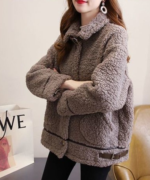 FRP（エフアールピー）の「YUGA フェイクムートン　ボア　ブルゾン　ジャケットコート（ブルゾン・レディース・モカ/ブルー/レッド/ホワイト/ブラウン/オフホワイト・M/L）」の20枚目の写真