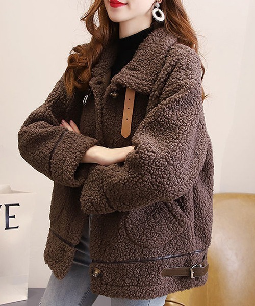 FRP（エフアールピー）の「YUGA フェイクムートン　ボア　ブルゾン　ジャケットコート（ブルゾン・レディース・モカ/ブルー/レッド/ホワイト/ブラウン/オフホワイト・M/L）」の17枚目の写真