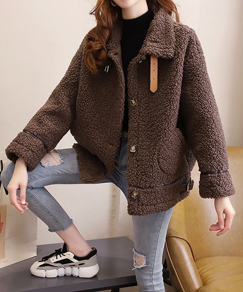 FRP（エフアールピー）の「YUGA フェイクムートン　ボア　ブルゾン　ジャケットコート（ブルゾン・レディース・モカ/ブルー/レッド/ホワイト/ブラウン/オフホワイト・M/L）」の18枚目の写真