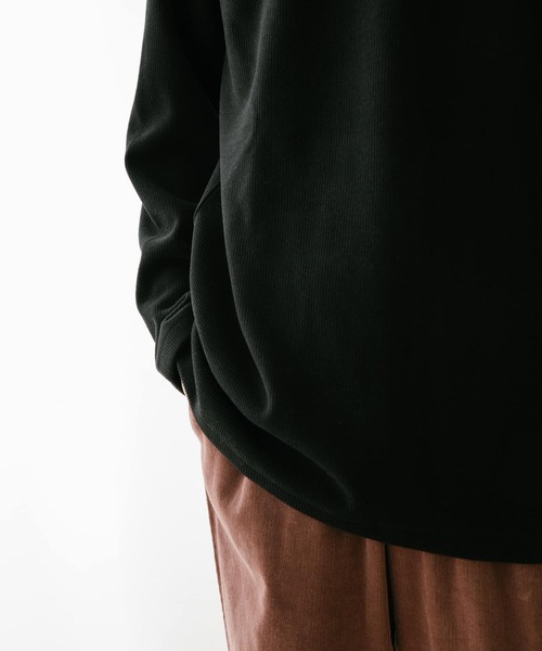 ITEMS URBANRESEARCH（アイテムズ アーバンリサーチ）の「ハイネックリブカットソー（Tシャツ/カットソー・メンズ・ブラック/オフホワイト/ベージュ・MEDIUM/LARGE）」の19枚目の写真