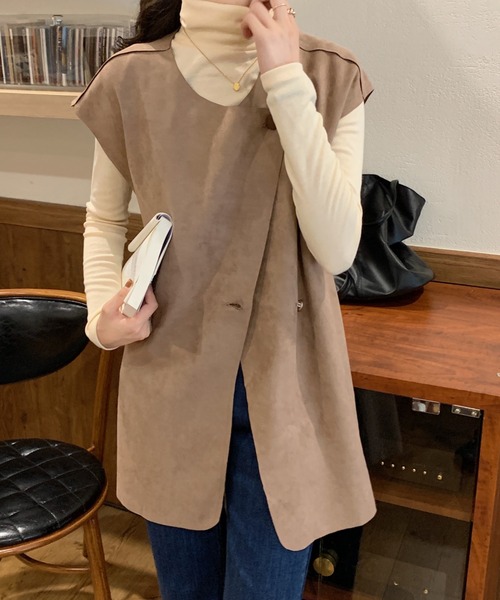 ABITOKYO（アビトーキョー）の「バックスリットウエストマークフェイクムートンベスト（ベスト・レディース・ブラック/ベージュ/モカ・M/L）」の19枚目の写真
