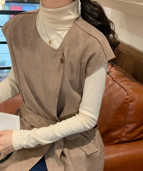 ABITOKYO（アビトーキョー）の「バックスリットウエストマークフェイクムートンベスト（ベスト・レディース・ブラック/ベージュ/モカ・M/L）」の11枚目の写真