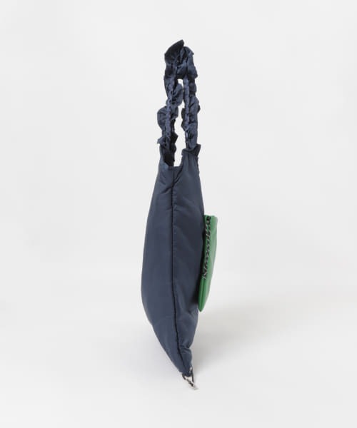 PROTCOL（プロトコル）の「PROTCOL　FRILL TOTE BAG（トートバッグ・レディース・ネイビー・ONE）」の2枚目の写真