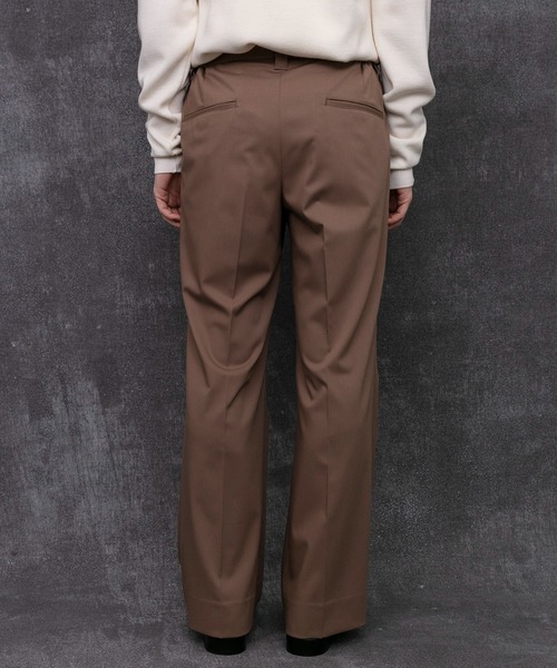 UNITED TOKYO（ユナイテッドトウキョウ）の「マルチストレッチサイドゴムセミフレアスラックス（スラックス・メンズ・ブラック/バーガンディー/ライトベージュ/グレイッシュベージュ・1/2/3）」の21枚目の写真