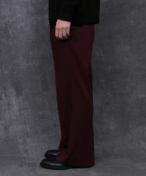 UNITED TOKYO（ユナイテッドトウキョウ）の「マルチストレッチサイドゴムセミフレアスラックス（スラックス・メンズ・ブラック/バーガンディー/ライトベージュ/グレイッシュベージュ・1/2/3）」の13枚目の写真