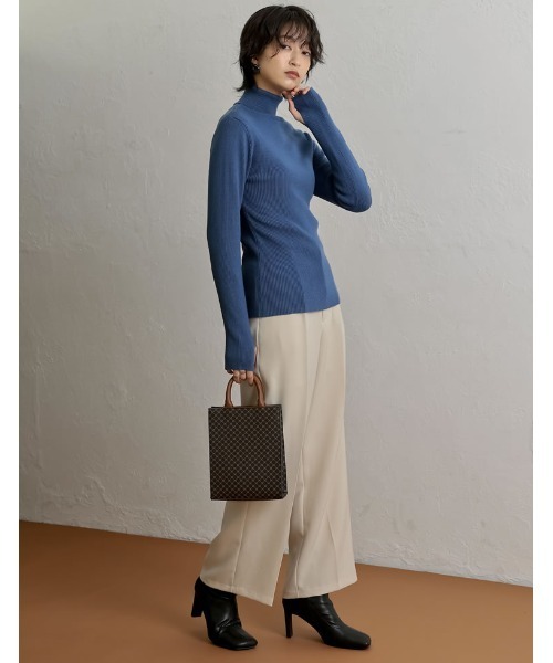 Re:EDIT(リエディ)の「指穴タートルネックリブニットトップス(ニット/セーター・レディース・グリーン/パープル/ブラック/ブルー/アイボリー/オレンジ・MEDIUM)」の21枚目の写真