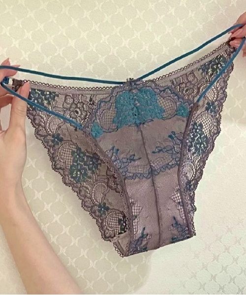 ANNEBRA(アンブラ)の「Kerala ショーツ(ショーツ・レディース・パープル/ブルー・L/XL/M)」の14枚目の写真