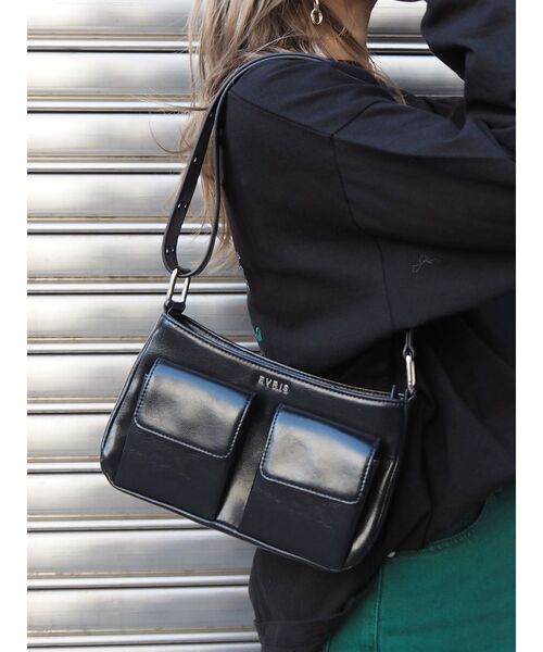 EVRIS（エヴリス）の「ワイドベルトガジェットBAG（ショルダーバッグ・レディース・ホワイト/ブラック/グリーン・FREE）」の3枚目の写真