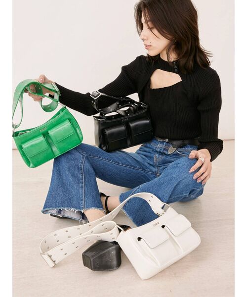 EVRIS（エヴリス）の「ワイドベルトガジェットBAG（ショルダーバッグ・レディース・ホワイト/ブラック/グリーン・FREE）」の9枚目の写真