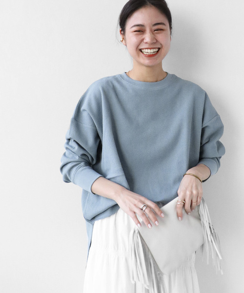 JOURNAL STANDARD relume(ジャーナルスタンダード レリューム)の「《追加》TCワッフルオーバーサイズロングスリーブTシャツ◆(Tシャツ/カットソー・レディース・オレンジ/ホワイト系その他/ブルー/オートミール・FREE)」の3枚目の写真