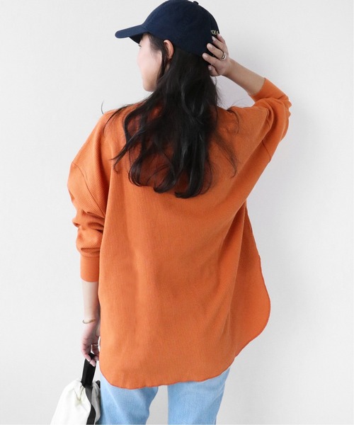 JOURNAL STANDARD relume(ジャーナルスタンダード レリューム)の「《追加》TCワッフルオーバーサイズロングスリーブTシャツ◆(Tシャツ/カットソー・レディース・オレンジ/ホワイト系その他/ブルー/オートミール・FREE)」の11枚目の写真