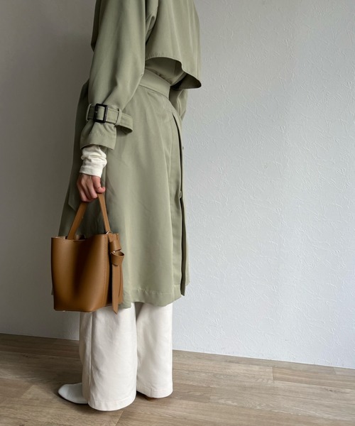 ISOOK(アイスー)の「【ISOOK / アイスー】サイドベルトバケットバッグ / ハンドバッグ ポーチ付き ZOZOTOWN限定(ハンドバッグ・レディース・ブラック/ライトブラウン・FREE)」の4枚目の写真