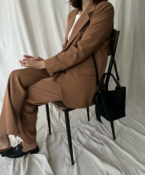 ISOOK(アイスー)の「【ISOOK / アイスー】サイドベルトバケットバッグ / ハンドバッグ ポーチ付き ZOZOTOWN限定(ハンドバッグ・レディース・ブラック/ライトブラウン・FREE)」の8枚目の写真