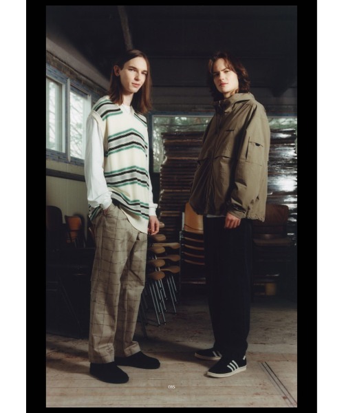 MAHAGRID(マハグリッド)の「【mahagrid】STRIPED KNIT VEST / マハグリッド ストライプ ボーダー ニット ベスト(ベスト・メンズ・ネイビー/アイボリー・SMALL/MEDIUM/LARGE)」の9枚目の写真