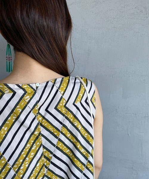 LE GLAZIK（ルグラジック）の「[LE GLAZIK/ル グラジック] バティック柄ノースリーブ ロングワンピース（ワンピース・レディース・パープル/ブラウン/イエロー・36）」の19枚目の写真