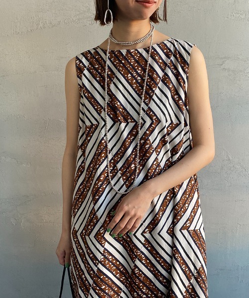 LE GLAZIK（ルグラジック）の「[LE GLAZIK/ル グラジック] バティック柄ノースリーブ ロングワンピース（ワンピース・レディース・パープル/ブラウン/イエロー・36）」の22枚目の写真