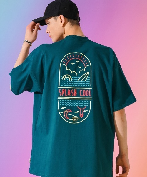 TWN(ティーダブリューエヌ)の「TWN(ティーダブリューエヌ)/Splash Short Sleeve/オーバーサイズ バック ロゴプリント Tシャツ(Tシャツ/カットソー・レディース・ブラック/グリーン/アイボリー・M/L/XL)」の3枚目の写真