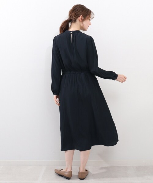 DRESKIP（ドレスキップ）の「◆【洗える/フェミニン】フロントギャザーワンピース（ワンピース・レディース・グリーン系/サンドベージュ/ダークネイビー・02/03/04）」の12枚目の写真