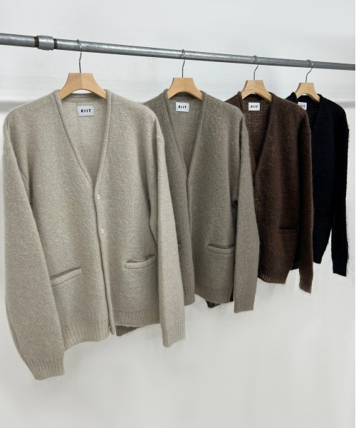 KIIT（キート）の「KIIT キート / KNIT CARDIGAN オーバーサイズ キッドモヘアルーズカーディガン / KIN-K58-801（カーディガン/ボレロ・メンズ・ブラック/アッシュグレー/アイボリー/ブラウン・2/3）」の9枚目の写真