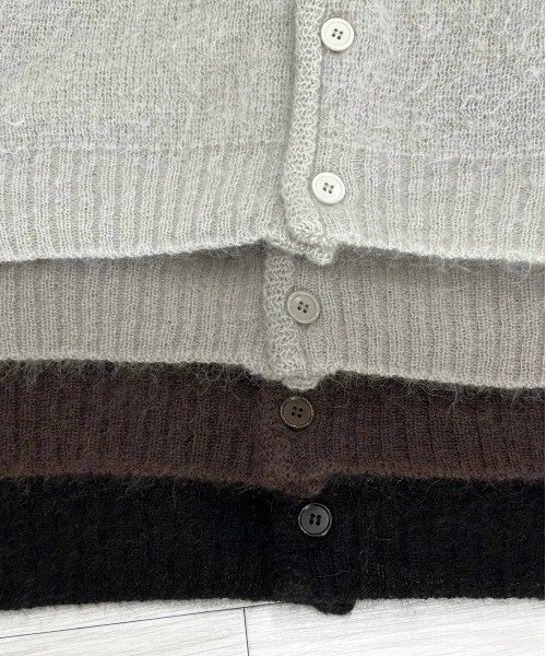 KIIT（キート）の「KIIT キート / KNIT CARDIGAN オーバーサイズ キッドモヘアルーズカーディガン / KIN-K58-801（カーディガン/ボレロ・メンズ・ブラック/アッシュグレー/アイボリー/ブラウン・2/3）」の5枚目の写真