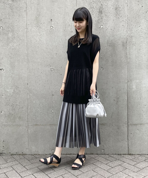 COMME CA ISM(コムサイズム)の「ストライプ プリーツスカート(スカート・レディース・ホワイト系/チャコール・SMALL/MEDIUM/LARGE)」の15枚目の写真