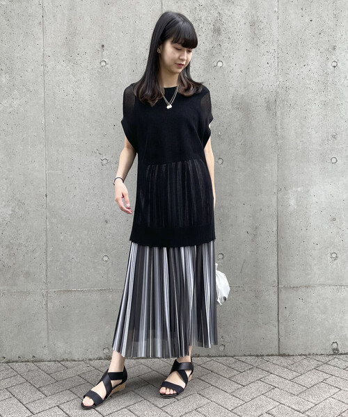 COMME CA ISM(コムサイズム)の「ストライプ プリーツスカート(スカート・レディース・ホワイト系/チャコール・SMALL/MEDIUM/LARGE)」の16枚目の写真