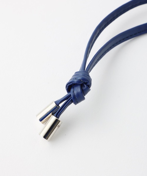 X-girl(エックスガール)の「X-GIRL GARDEN DRAWSTRING BAG/ベロア/巾着 ミニショルダーバッグ(ショルダーバッグ・レディース・ホワイト/ブラック・ONE SIZE)」の7枚目の写真