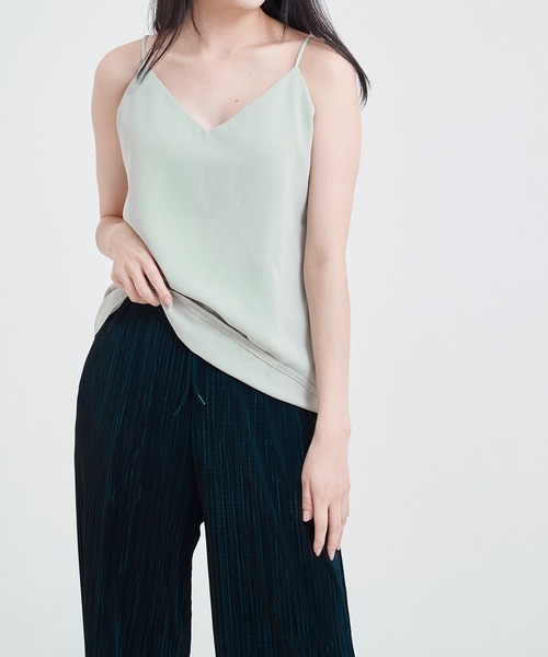 me+em select(ミームセレクト)の「【 6color 】Vネックサテンキャミソール(キャミソール・レディース・ブラック/ベージュ/イエロー/オレンジ/ミント/ライトパープル・FREE)」の21枚目の写真