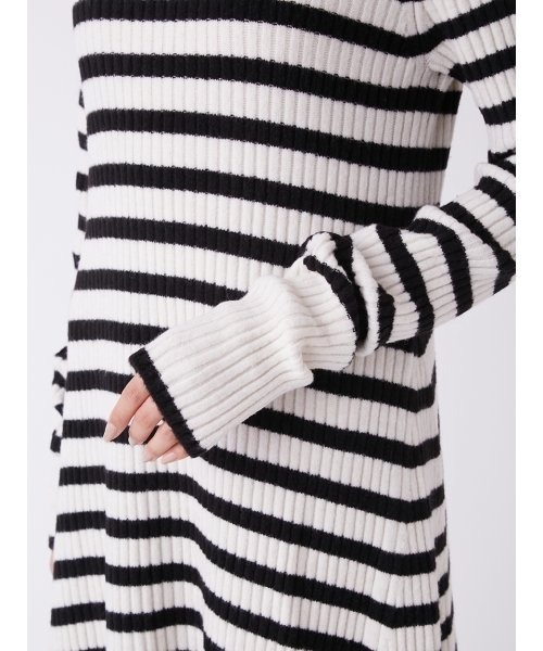 Mila Owen（ミラオーウェン）の「ボトルネック太リブフレアワンピース