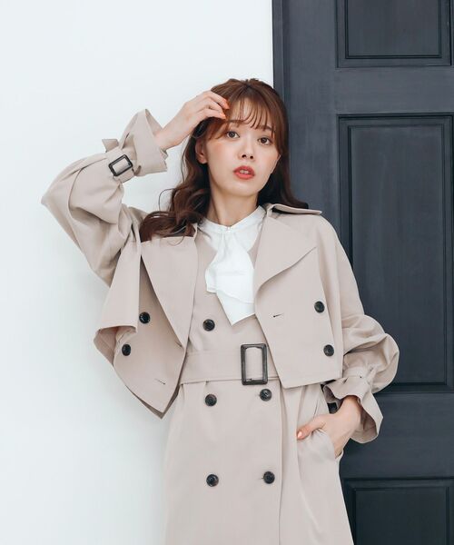 MAJESTIC LEGON（マジェスティックレゴン）の「クラシックショートトレンチコート（トレンチコート・レディース・ブラック/ベージュ/ブラウン・SMALL/MEDIUM）」の4枚目の写真