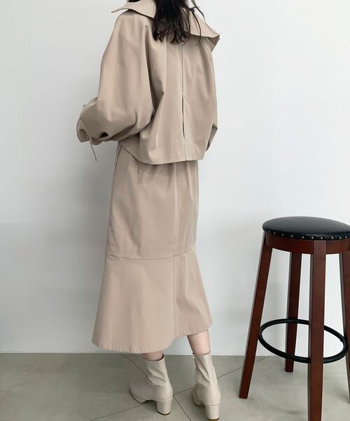 MAJESTIC LEGON（マジェスティックレゴン）の「クラシックショートトレンチコート（トレンチコート・レディース・ブラック/ベージュ/ブラウン・SMALL/MEDIUM）」の19枚目の写真