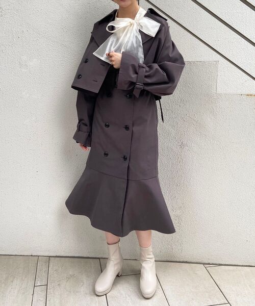 MAJESTIC LEGON（マジェスティックレゴン）の「クラシックショートトレンチコート（トレンチコート・レディース・ブラック/ベージュ/ブラウン・SMALL/MEDIUM）」の20枚目の写真