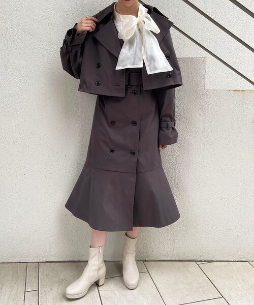 MAJESTIC LEGON（マジェスティックレゴン）の「クラシックショートトレンチコート（トレンチコート・レディース・ブラック/ベージュ/ブラウン・SMALL/MEDIUM）」の15枚目の写真