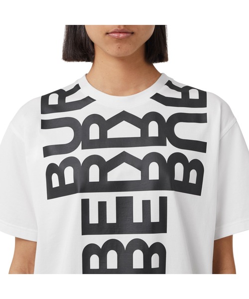 BURBERRY（バーバリー）の「ロゴプリント コットン オーバーサイズTシャツ（Tシャツ/カットソー・レディース・ホワイト×ブラック・S/M/L/XS/XXS）」の5枚目の写真
