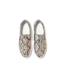 Daniella&GEMMA（ダニエラアンドジェマ）の「レイン対応パイソン柄クロコ型押しスリッポンスニーカー（スニーカー）」