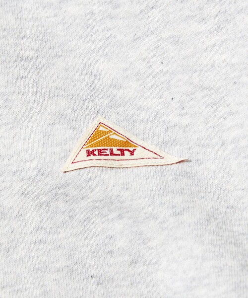 FREAK'S STORE（フリークスストア）の「WEB限定 KELTY×FREAK'S STORE/ケルティ 別注 ワンポイント ヴィンテージロゴ プルオーバーパーカー/フーディー/ビッグシルエット（パーカー・メンズ・ブラック/ダークグリーン/グレー/オフホワイト/グレイッシュブルー・SMALL/MEDIUM/LARGE/X-LARGE）」の9枚目の写真