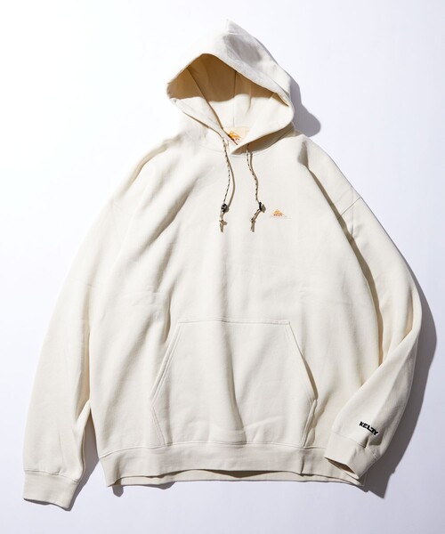 FREAK'S STORE（フリークスストア）の「WEB限定 KELTY×FREAK'S STORE/ケルティ 別注 ワンポイント ヴィンテージロゴ プルオーバーパーカー/フーディー/ビッグシルエット（パーカー・メンズ・ブラック/ダークグリーン/グレー/オフホワイト/グレイッシュブルー・SMALL/MEDIUM/LARGE/X-LARGE）」の2枚目の写真