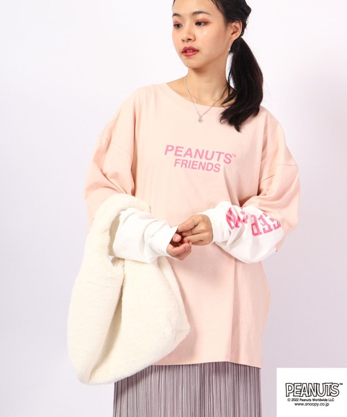 PEANUTS(ピーナッツ)の「PEANUTS スヌーピー レイヤード長袖Tシャツ(Tシャツ/カットソー・レディース・ブラック/ピンクベージュ/ホワイト/ラベンダー/ベージュ/ブルーグレー・M/L)」の1枚目の写真