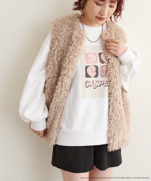 natural couture（ナチュラルクチュール）の「ユニバーサルコラボ casperプリントゆるスウエット（スウェット・レディース・オフホワイト/オートミール・FREE）」の4枚目の写真