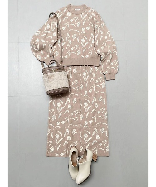 Te chichi TERRASSE（テチチテラス）の「花柄ジャカードニット(セットアップ可)（ニット/セーター・レディース・ブラック/モカ/ネイビー・ﾌﾘ-）」の18枚目の写真