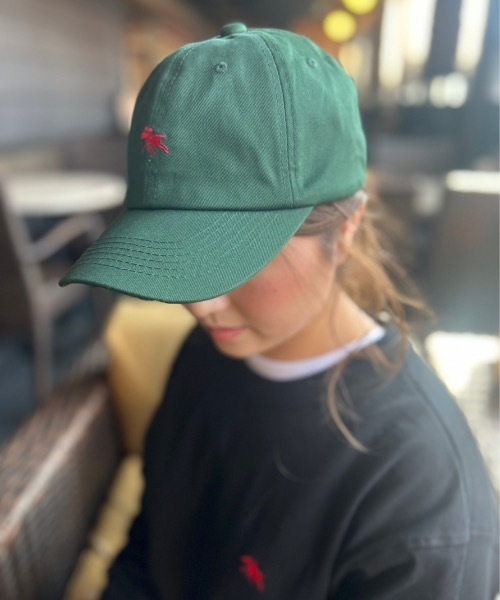 POLO CHAMPS（ポロチャンプス）の「【POLO CHAMPS/ポロチャンプス】別注 ワンポイント 刺繍 　ユニセックス　ローキャップ（キャップ・レディース・ベージュ/ネイビー/レッド/グレイッシュベージュ/ブラック/カーキ/ダークグリーン・FREE）」の19枚目の写真