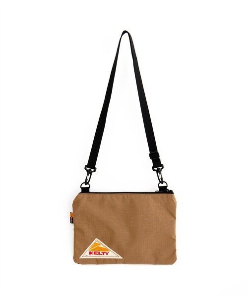 KELTY（ケルティ）の「《不動の人気サコッシュ》【KELTY/ケルティ】 VINTAGE FLAT POUCH S（ショルダーバッグ・メンズ・ブラック/モカ/ネイビー/ダークグレー/タン/マスタード/セージグリーン/オリーブ/ブラウン系その他・FREE）」の4枚目の写真