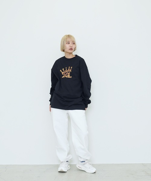 XLARGE(エクストララージ)の「XLARGE / エクストララージ XL CROWN L/S TEE ロンT(Tシャツ/カットソー・メンズ・ホワイト/バーガンディー/ブラック・MEDIUM/LARGE/X-LARGE)」の4枚目の写真