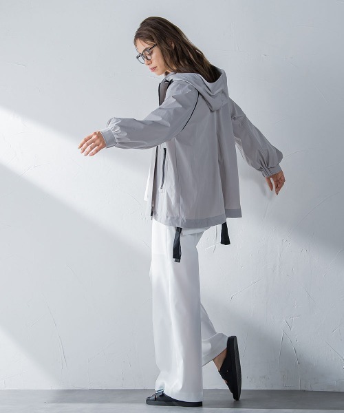 MAYSON GREY(メイソングレイ)の「【ECOBLUE】ベイカーディテールワイドパンツ(スラックス・レディース・ブラック/ブルー/ホワイト・SS/S/M/L)」の15枚目の写真